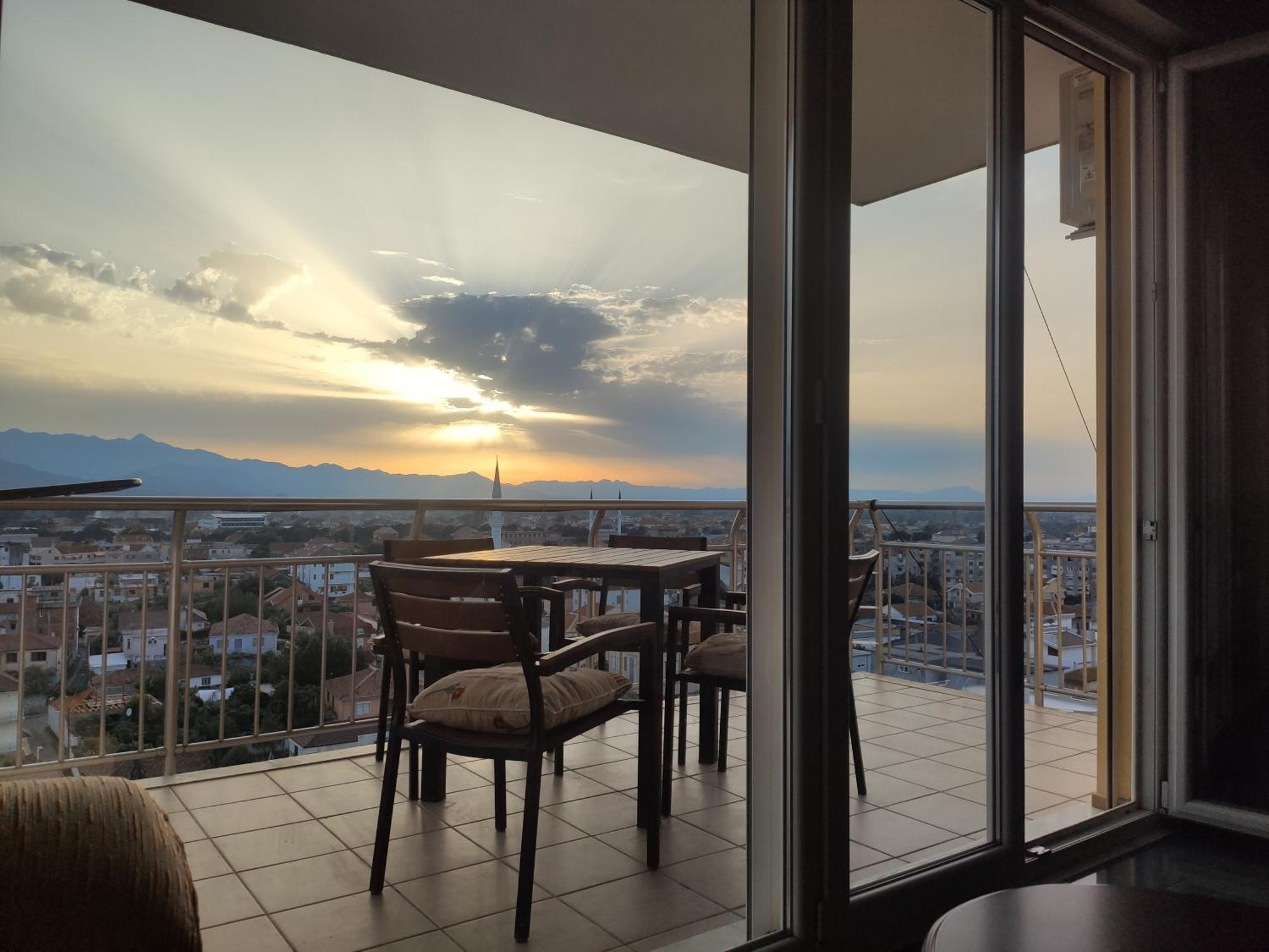 Sunset View Apartment Shkoder Rooftop Ngoại thất bức ảnh